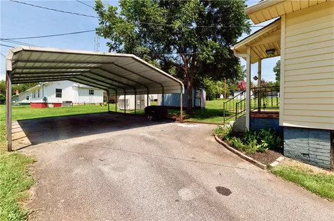 7 Hedgepath St, Liberty, SC 29657 photo 13