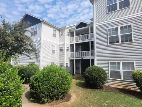 192 University Villge Dr #I, Central, SC 29630