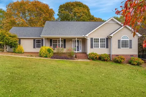 106 Briar Rdg, Liberty, SC 29657