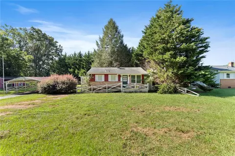 719 Edens Rd, Pickens, SC 29671