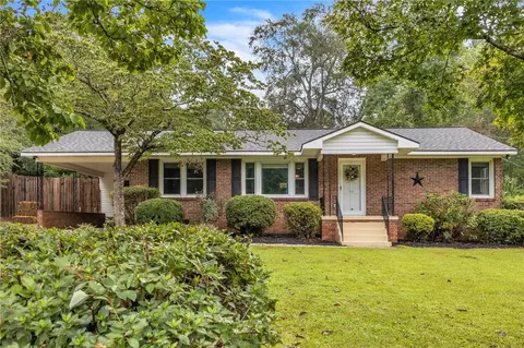 511 Forest Ln, Belton, SC 29627