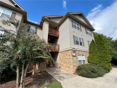 621 Harts Cove Way, Seneca, SC 29678