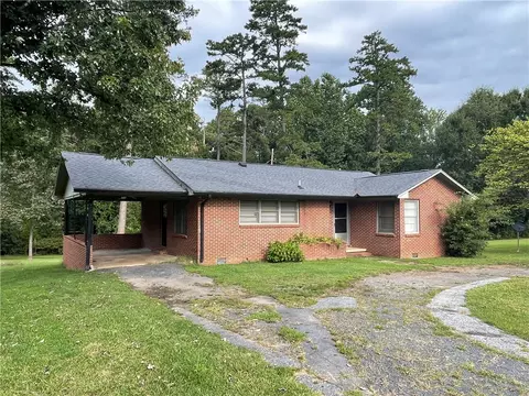 1110 Royal Summit Dr, Seneca, SC 29678