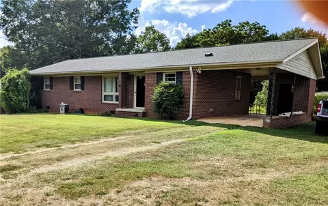 14 Pine Tree Dr, Honea Path, SC 29654 photo 2