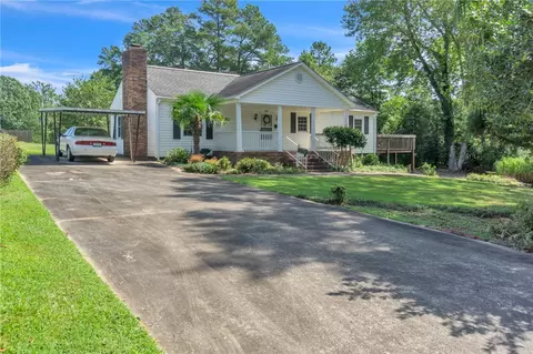 220 Guthrie Ave, Belton, SC 29627