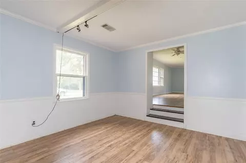 423 S Elm St, Pendleton, SC 29670 photo 3