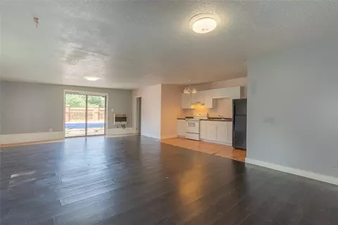 423 S Elm St, Pendleton, SC 29670 photo 25