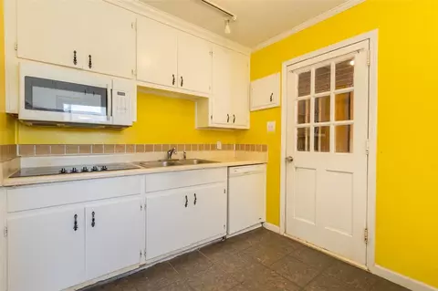 423 S Elm St, Pendleton, SC 29670 photo 10