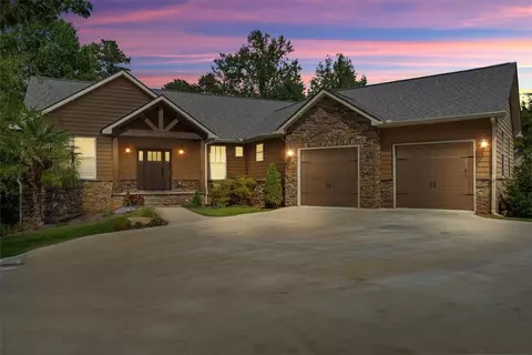 135 Moonlight Drive Dr, Fair Play, SC 29643