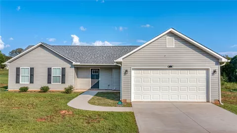 103 Victory Ln, Belton, SC 29627