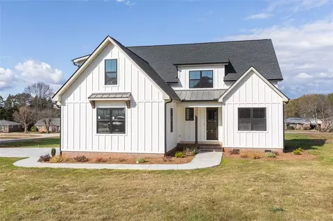 110 Stonewood Dr, Anderson, SC 29621