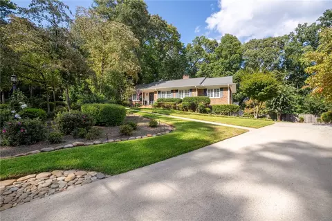 136 Folger St, Clemson, SC 29631 photo 3