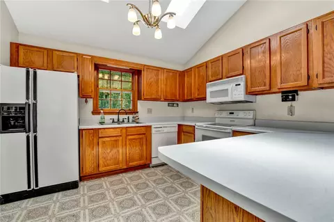 100 Holly Dr, Easley, SC 29640 photo 6