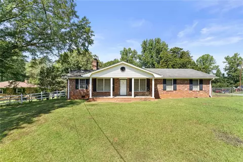 5 Green Leaf Dr, Greenville, SC 29617