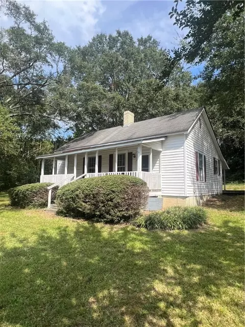 114 Summey St, Central, SC 29630