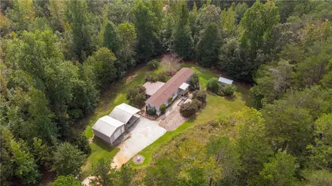 206 Kingswood Dr, Westminster, SC 29693