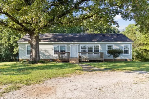 264 Delta Dr, Westminster, SC 29693