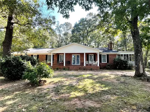 251 Shackleburg Rd, Anderson, SC 29621