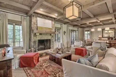 112 S Lawn Dr, Sunset, SC 29685 photo 7