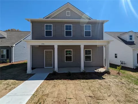 1056 Fairfield Dr, Seneca, SC 29678