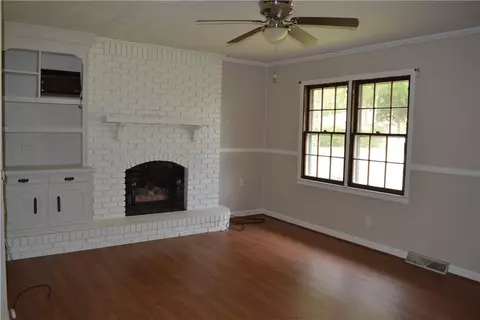 3 Hardy St, Williamston, SC 29697 photo 4