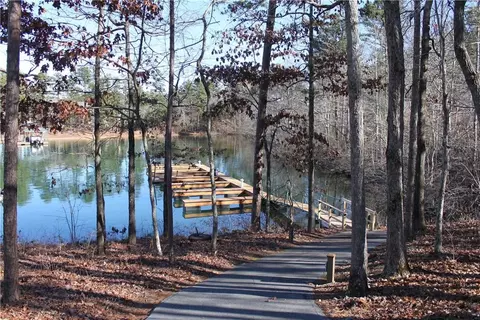 403 E Waterside Dr, Seneca, SC 29672 photo 3