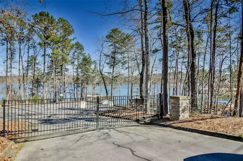 403 E Waterside Dr, Seneca, SC 29672 photo 4