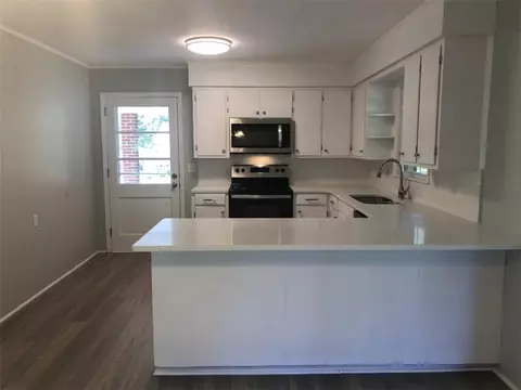 112 Doyle Dr, Seneca, SC 29678 photo 3