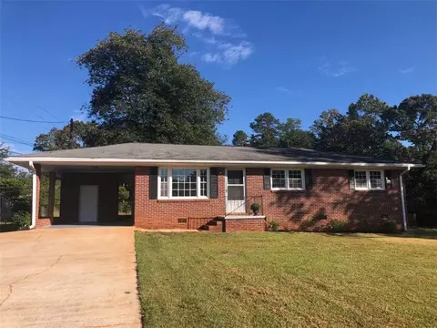 112 Doyle Dr, Seneca, SC 29678