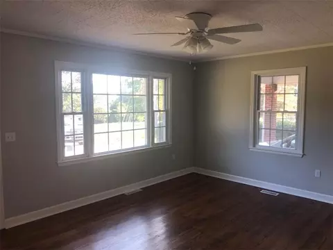 112 Doyle Dr, Seneca, SC 29678 photo 6