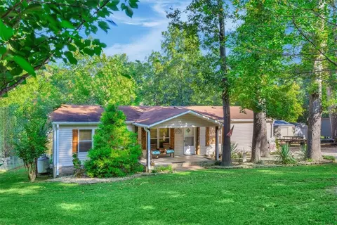 210 S Lake Forest Dr, Cross Hill, SC 29332