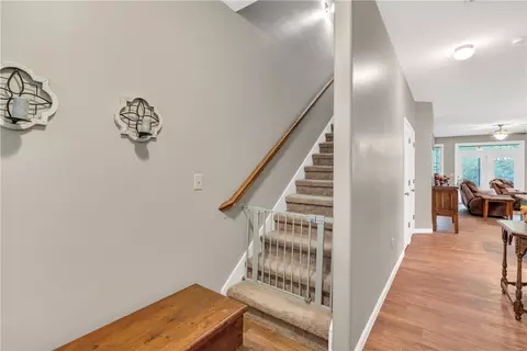 353 S Stonegate Dr, Seneca, SC 29678 photo 4