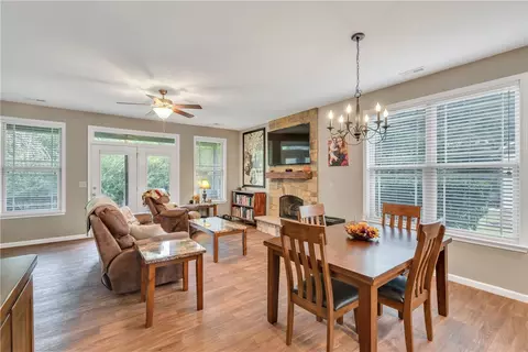 353 S Stonegate Dr, Seneca, SC 29678 photo 9