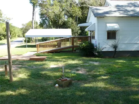 104 Murphy Dr, Starr, SC 29684 photo 6