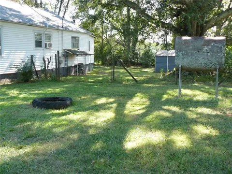 104 Murphy Dr, Starr, SC 29684 photo 3