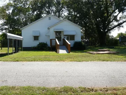 104 Murphy Dr, Starr, SC 29684