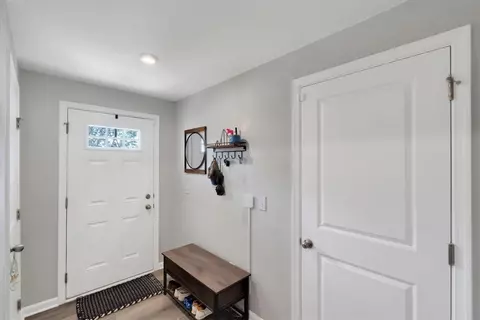 203 Brooklane Ct, Easley, SC 29642 photo 3