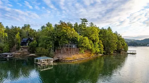 212 Waterlake Dr, Sunset, SC 29685