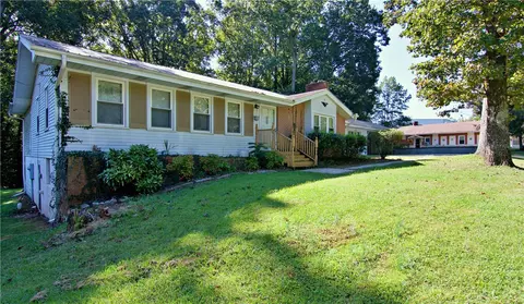 116 Anderson Ave, Westminster, SC 29693