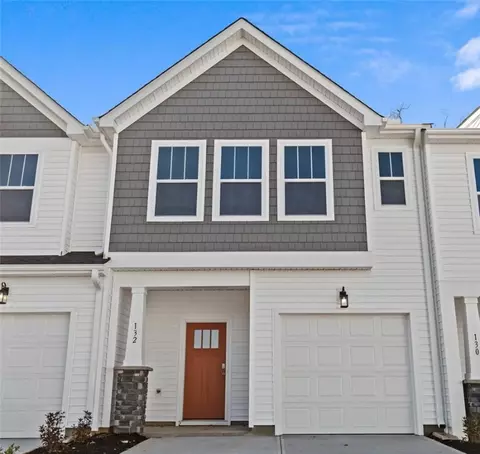 132 Marston Ln, Greenville, SC 29617
