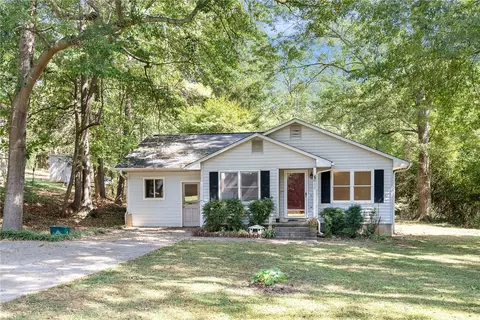 611 Spring Forest Dr, Central, SC 29630