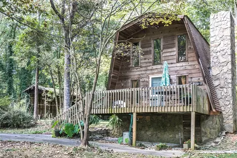 369 Normandy Trl, Lavonia, GA 30553