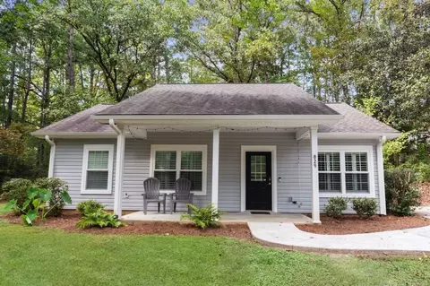 829 N Andover St, Walhalla, SC 29691