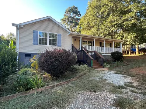 119 Pine Cir, Townville, SC 29689