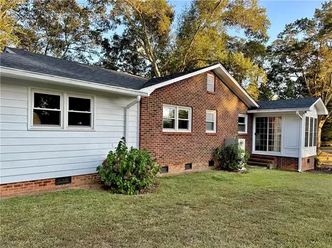 107 Roundtree Ln, Starr, SC 29684 photo 22