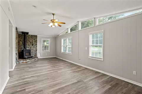 100 Poplar Way, Easley, SC 29640 photo 3