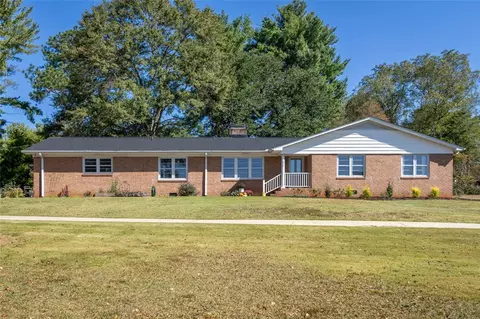 511 Piedmont Golf Course Rd, Piedmont, SC 29673