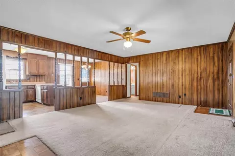 237 Hickory Dr, Easley, SC 29642 photo 3