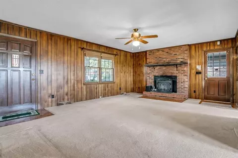 237 Hickory Dr, Easley, SC 29642 photo 2
