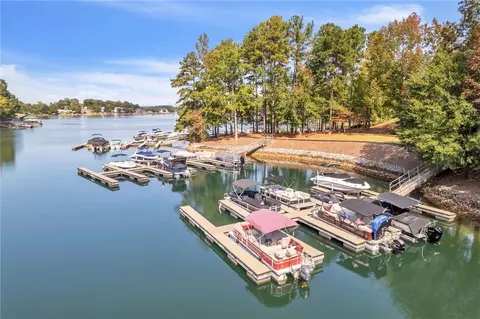 402 Woodridge Dr, Seneca, SC 29672